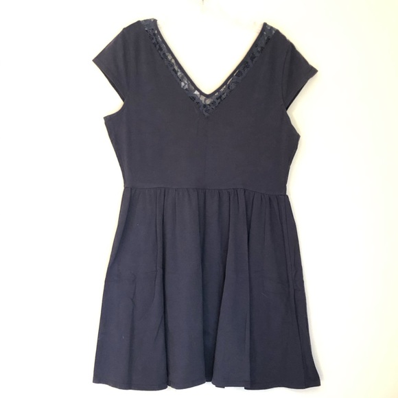 Lauren Conrad Gray V-Neck Lace Detail Dress - Picture 2 of 6